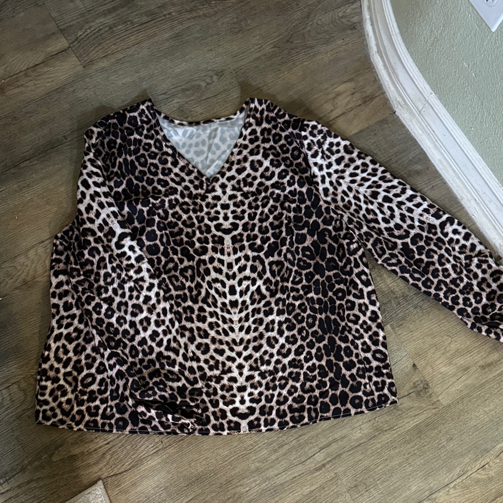 SHEIN Curve Leopard Print Blouse